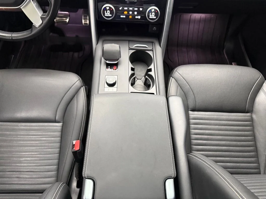 Used 2023  Land Rover S R-Dynamic image 32