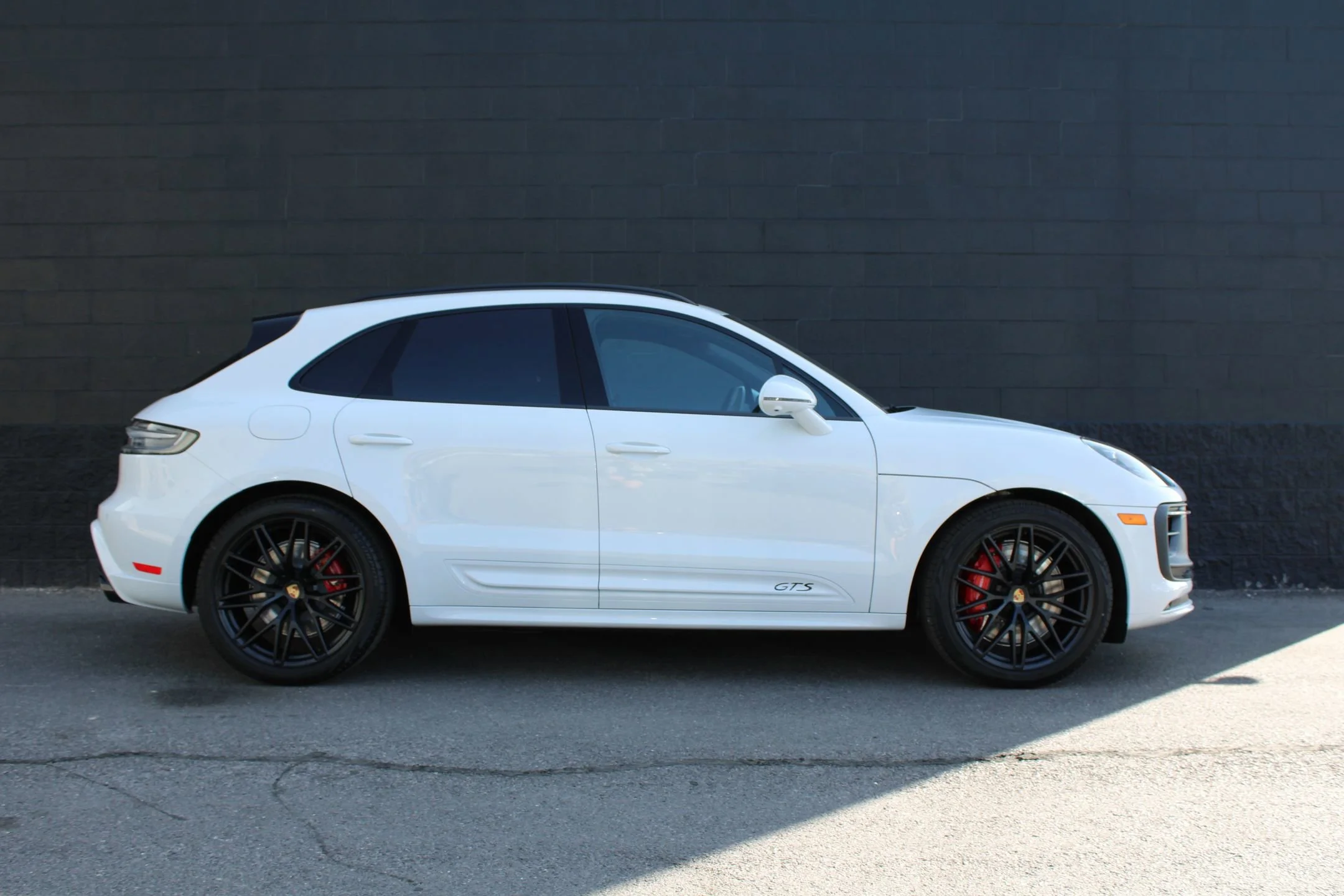 2026 Porsche Macan GTS - Photo 8