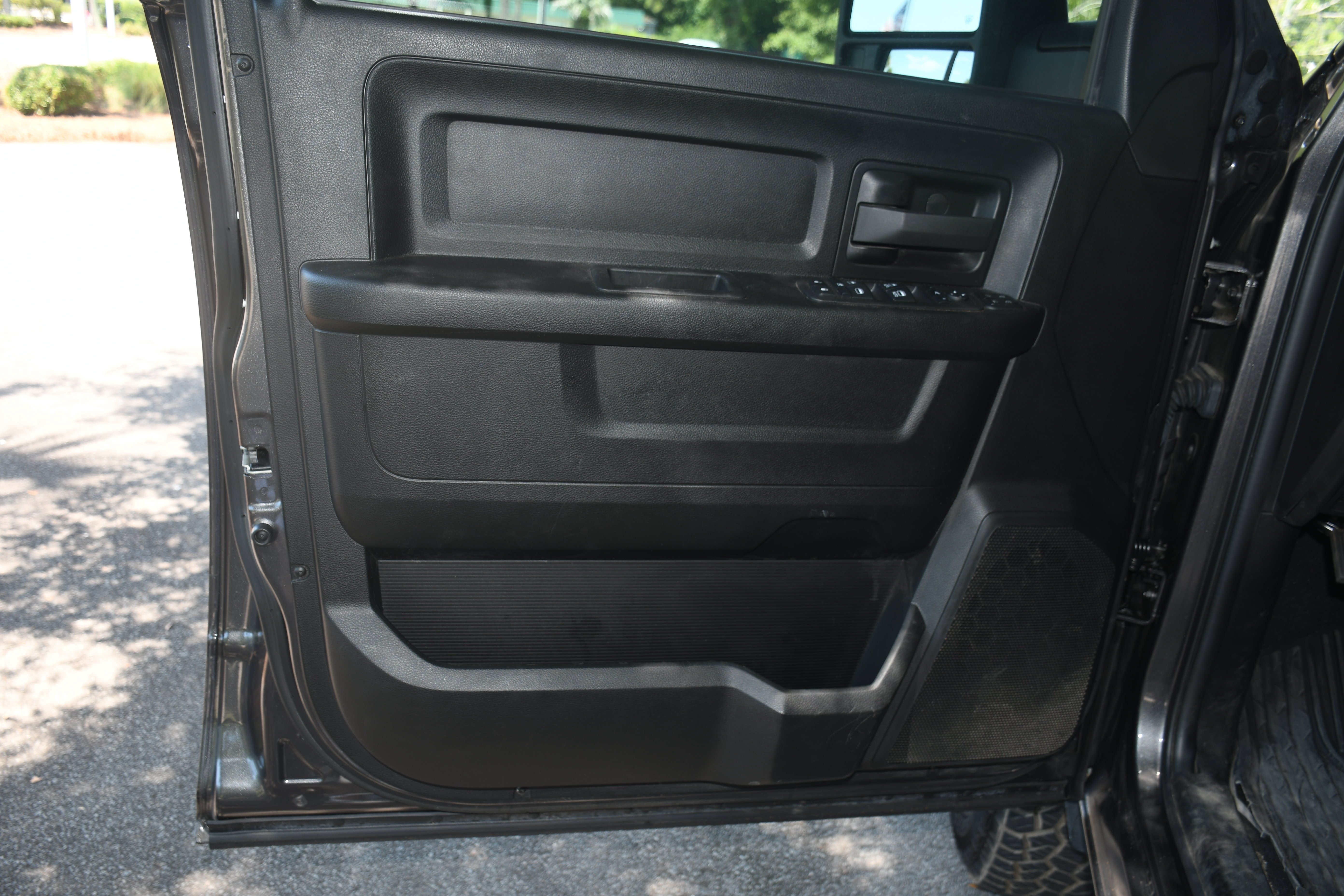 Used 2023 Gray Ram Tradesman image 9