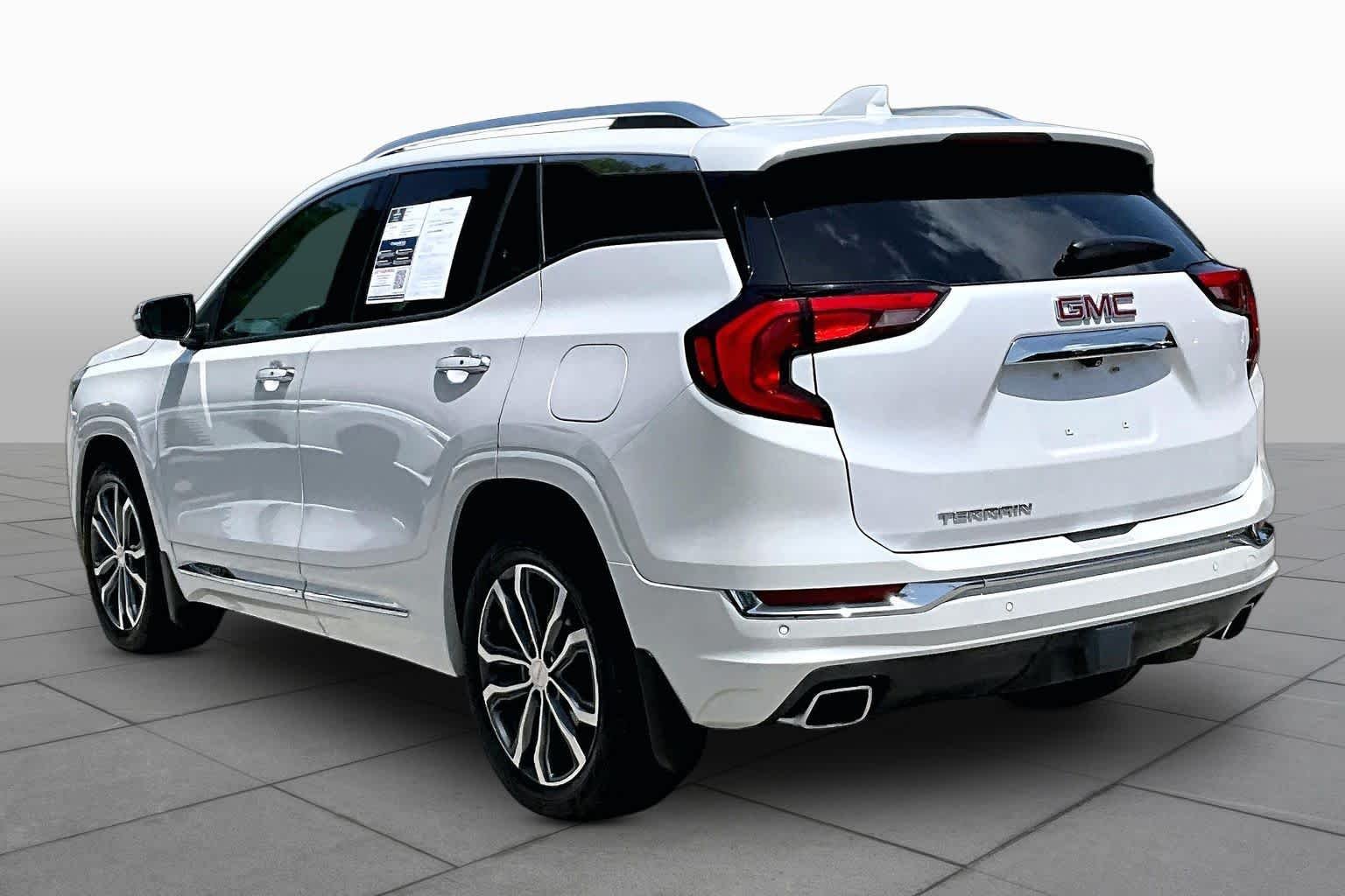 Used 2020 White Frost Tricoat GMC Denali image 12