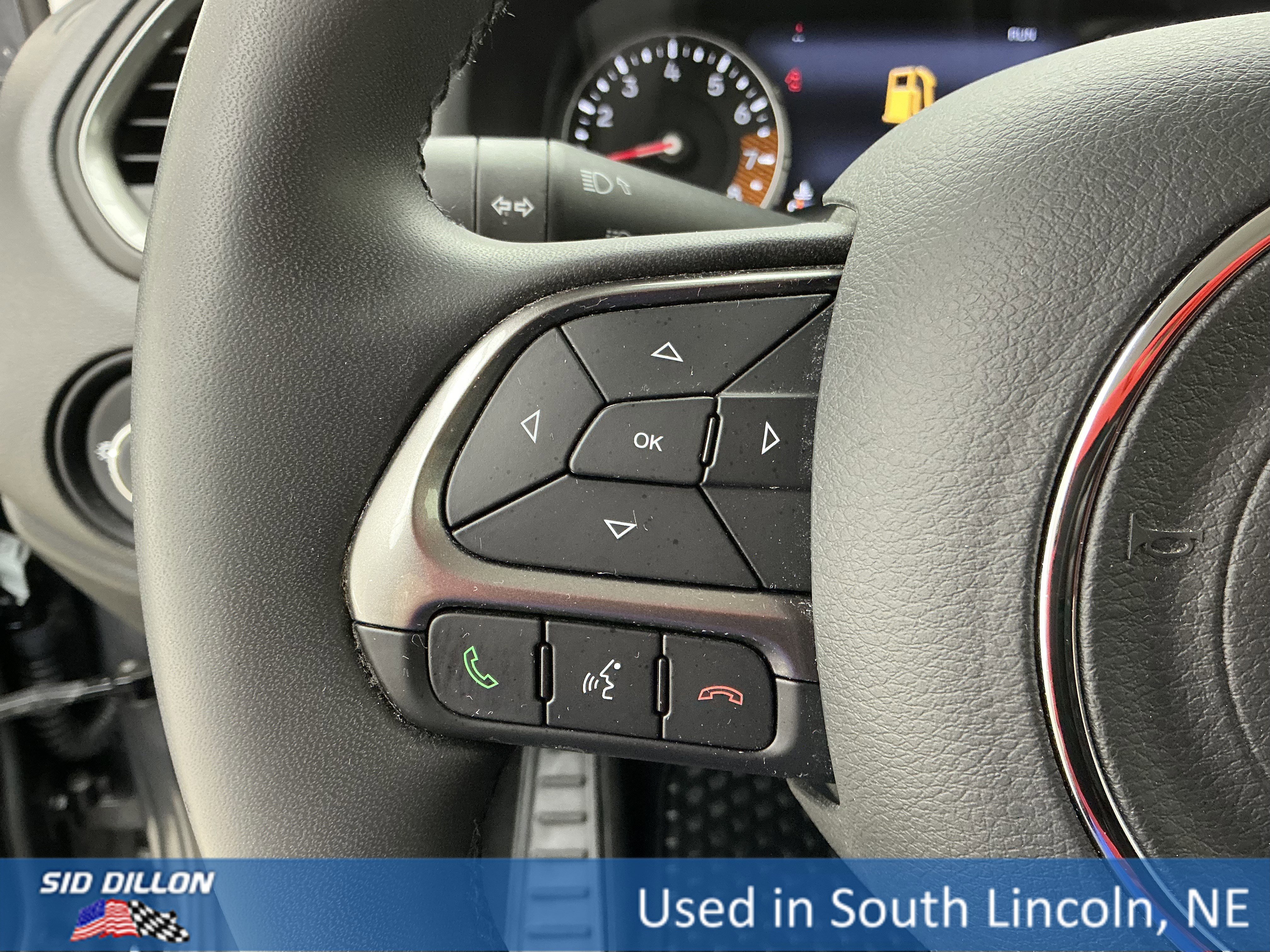 Used 2022 Graphite Gray Jeep Latitude image 9
