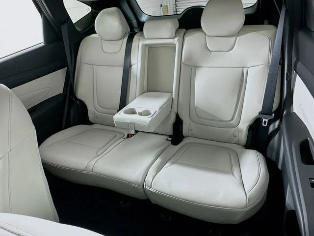 New 2026 Black Hyundai SEL image 11