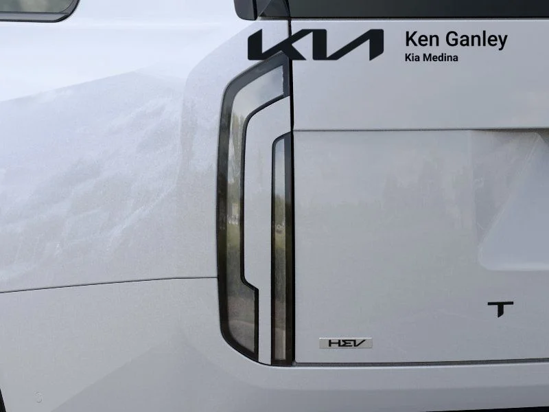 New 2027 Glacial White Pearl Kia X-LINE SX image 11