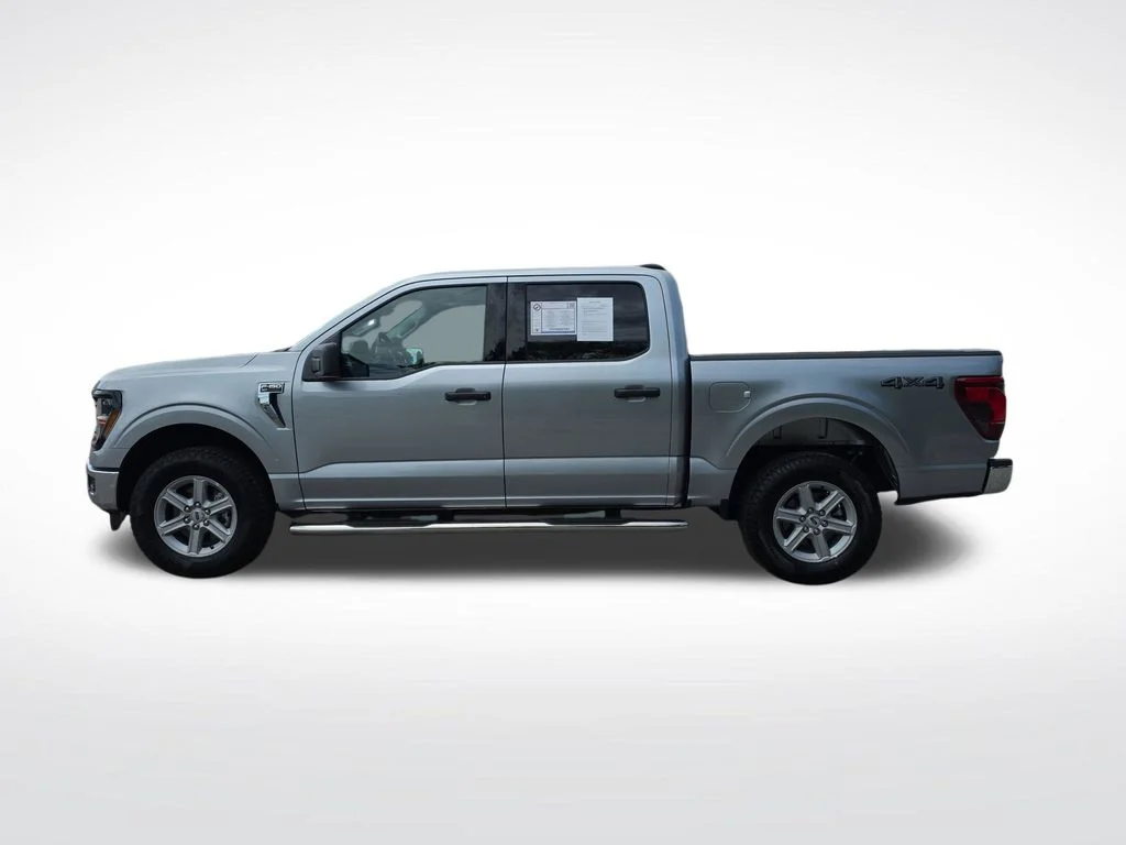 Used 2025 Silver Ford XLT image 3