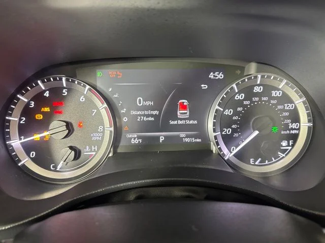Used 2023 Pearl Toyota LE image 19