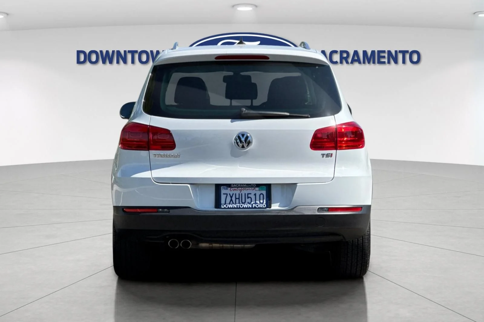 Used 2017 White Volkswagen 2.0T Wolfsburg Edition image 9