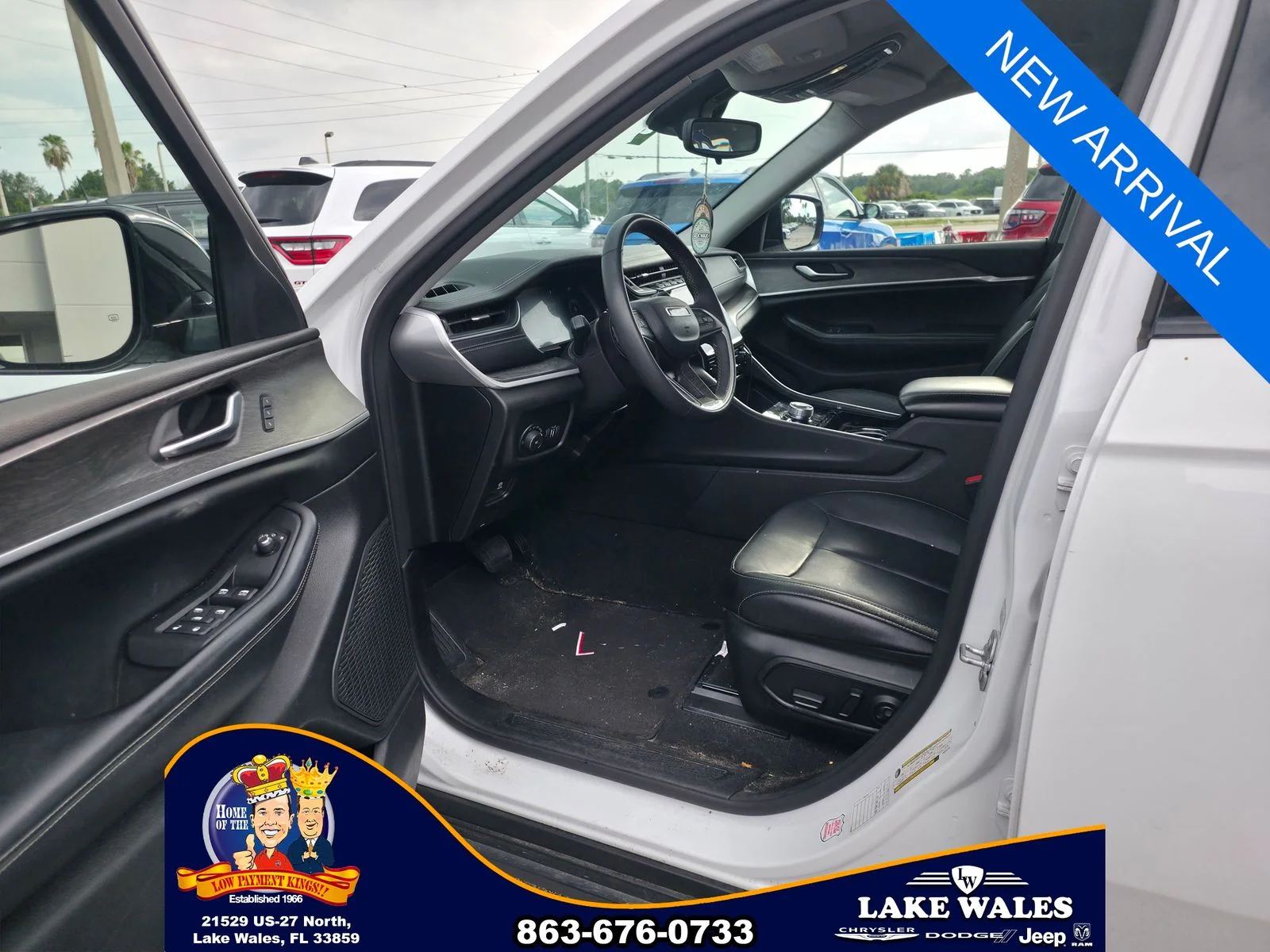 Used 2023 White Jeep Limited image 6