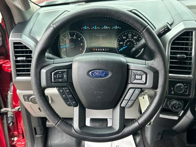 Used 2016 Red Ford XLT image 47