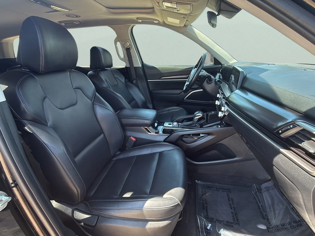 Certified Used 2025 Ebony Black Kia S image 20