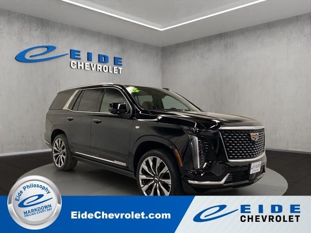 Used 2025  Cadillac Premium Luxury image 1