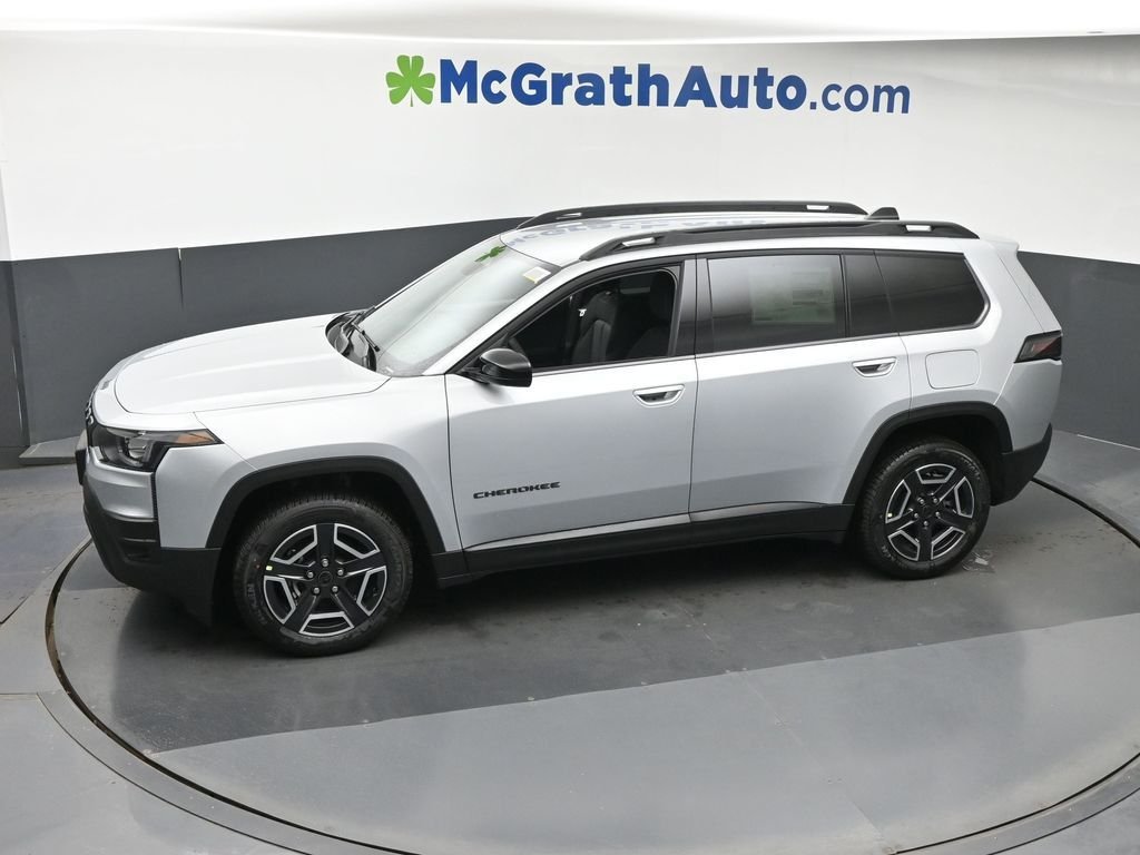 New 2026 Silver Zynith Clearcoat Jeep Laredo image 17