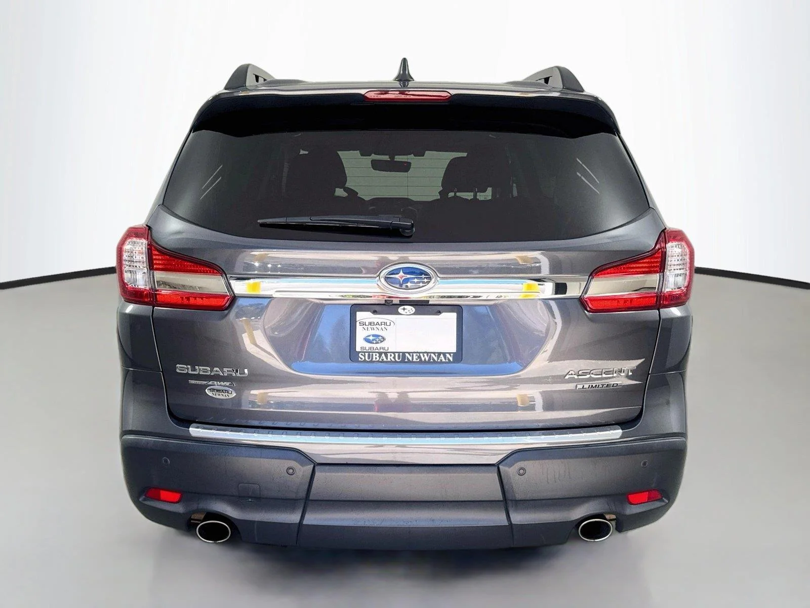 Used 2022 Magnetite Gray Metallic Subaru Limited image 5