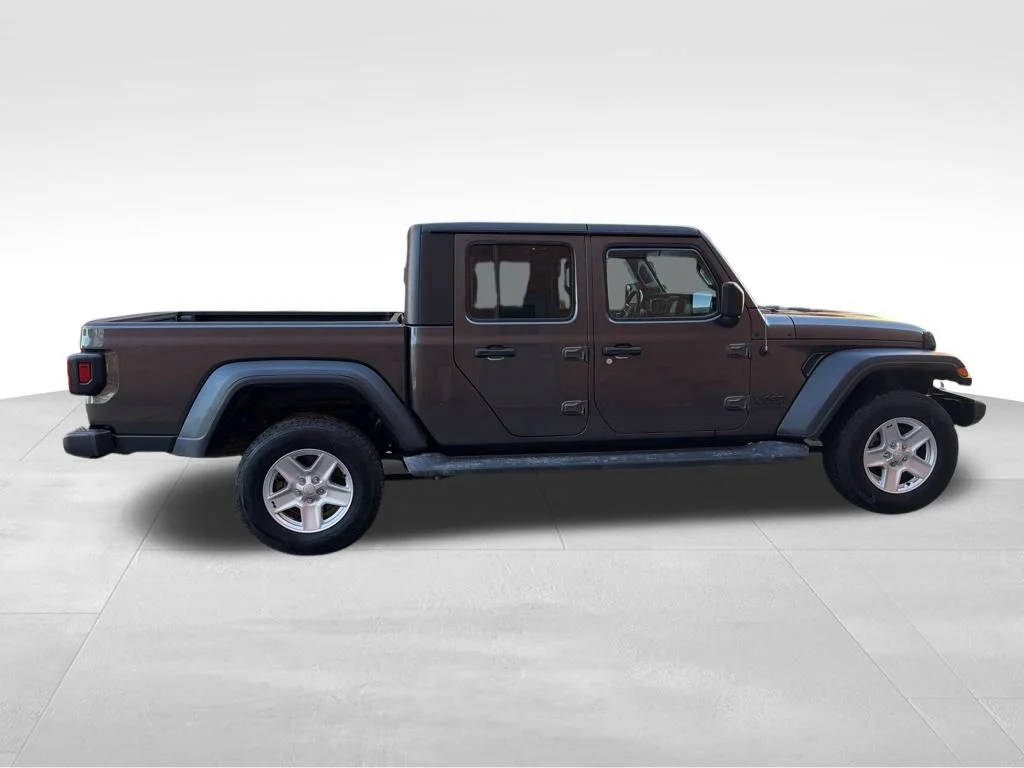 Used 2020 Gray Jeep Sport image 7