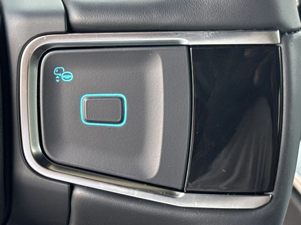 New 2026 Silver Ford Platinum image 28