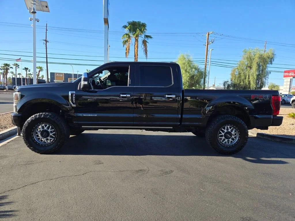 Used 2022 Agate Black Metal Ford XL image 3