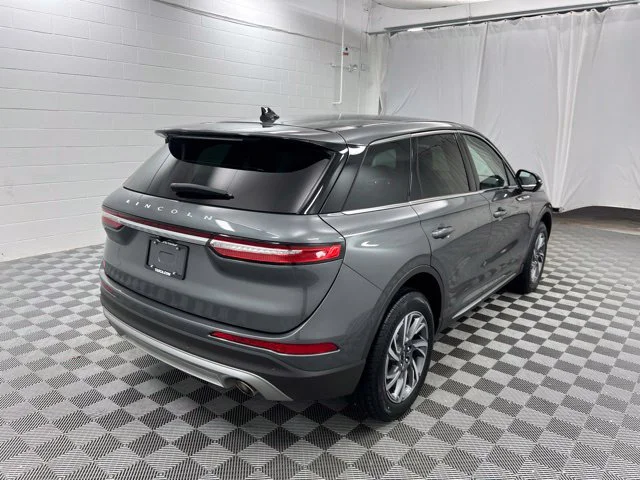 Used 2023 Gray Lincoln Standard image 5