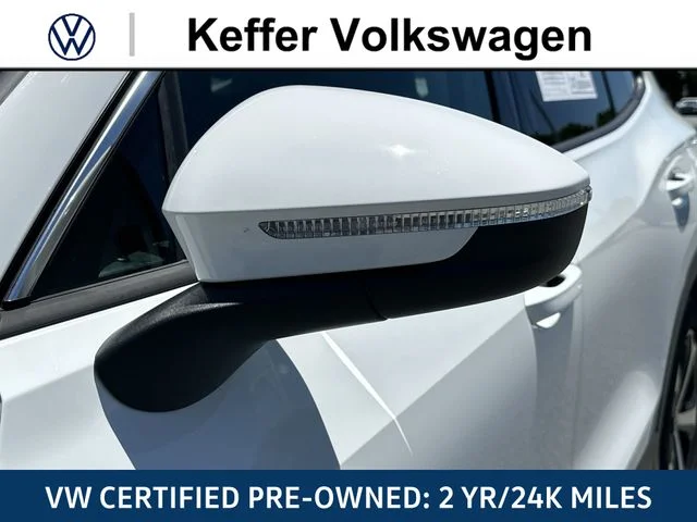 Certified Used 2025 White Volkswagen 2.0T SE image 12