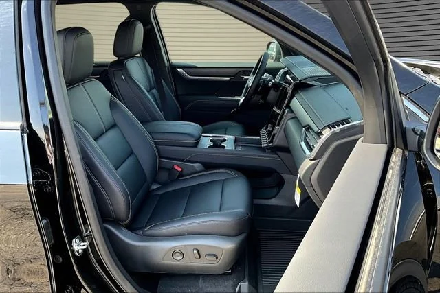 New 2026 Ebony Twilight Metallic GMC Elevation image 11
