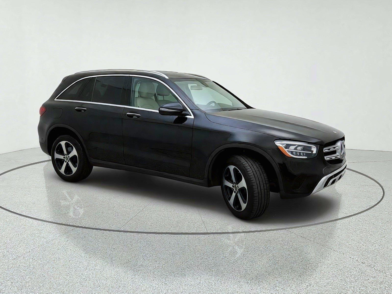 Used 2020 Black Mercedes-Benz GLC 300 image 5