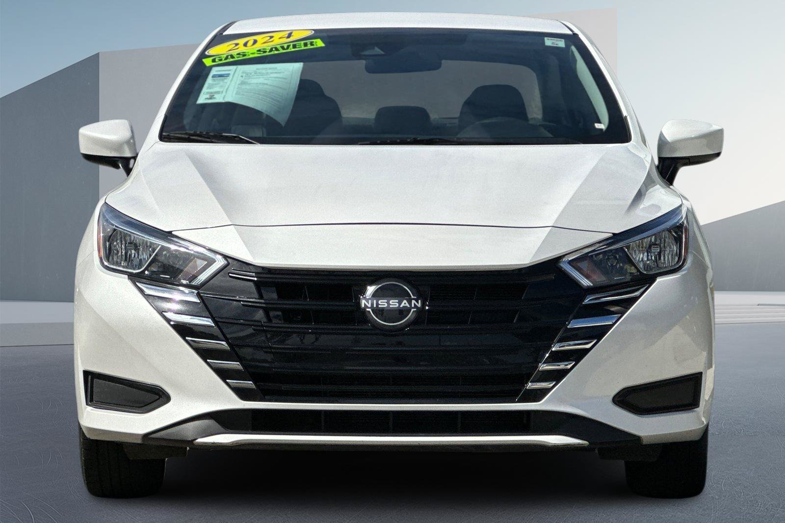 Used 2024 White Nissan 1.6 SV image 9