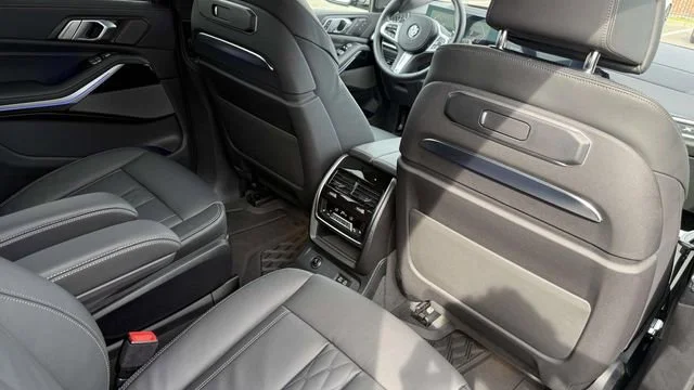 Used 2024 Black BMW xDrive40i image 59