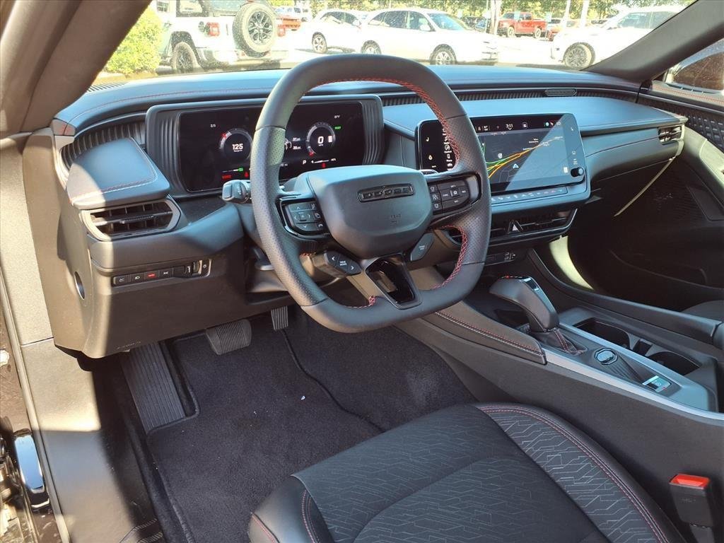 Used 2025 Diamond Black Crystal Pearlcoat Dodge R/T image 25