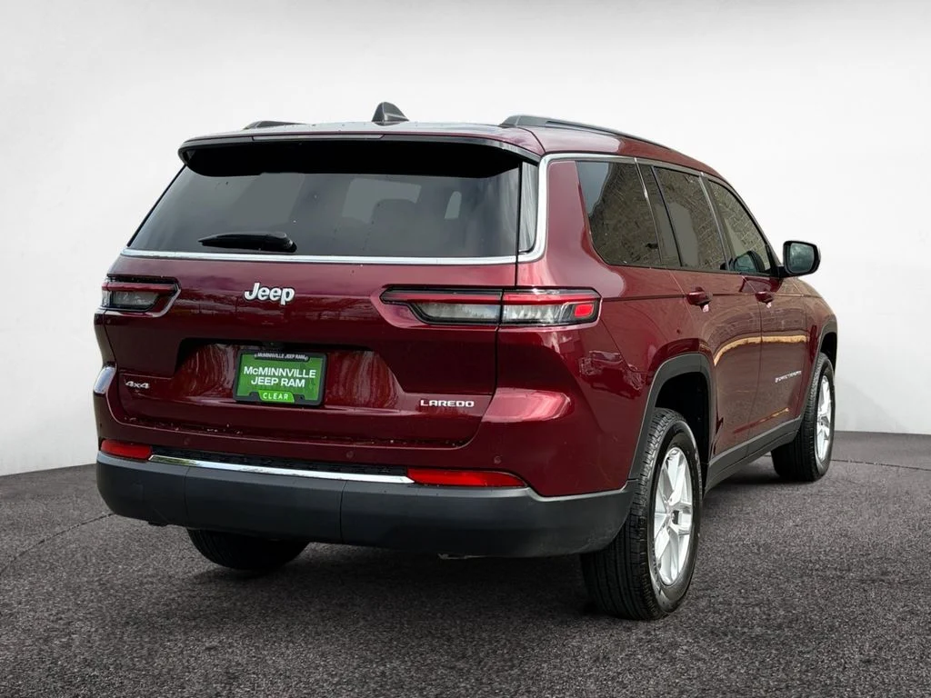 New 2026 Velvet Red Pearl-Coat Exterior Paint Jeep Laredo image 5