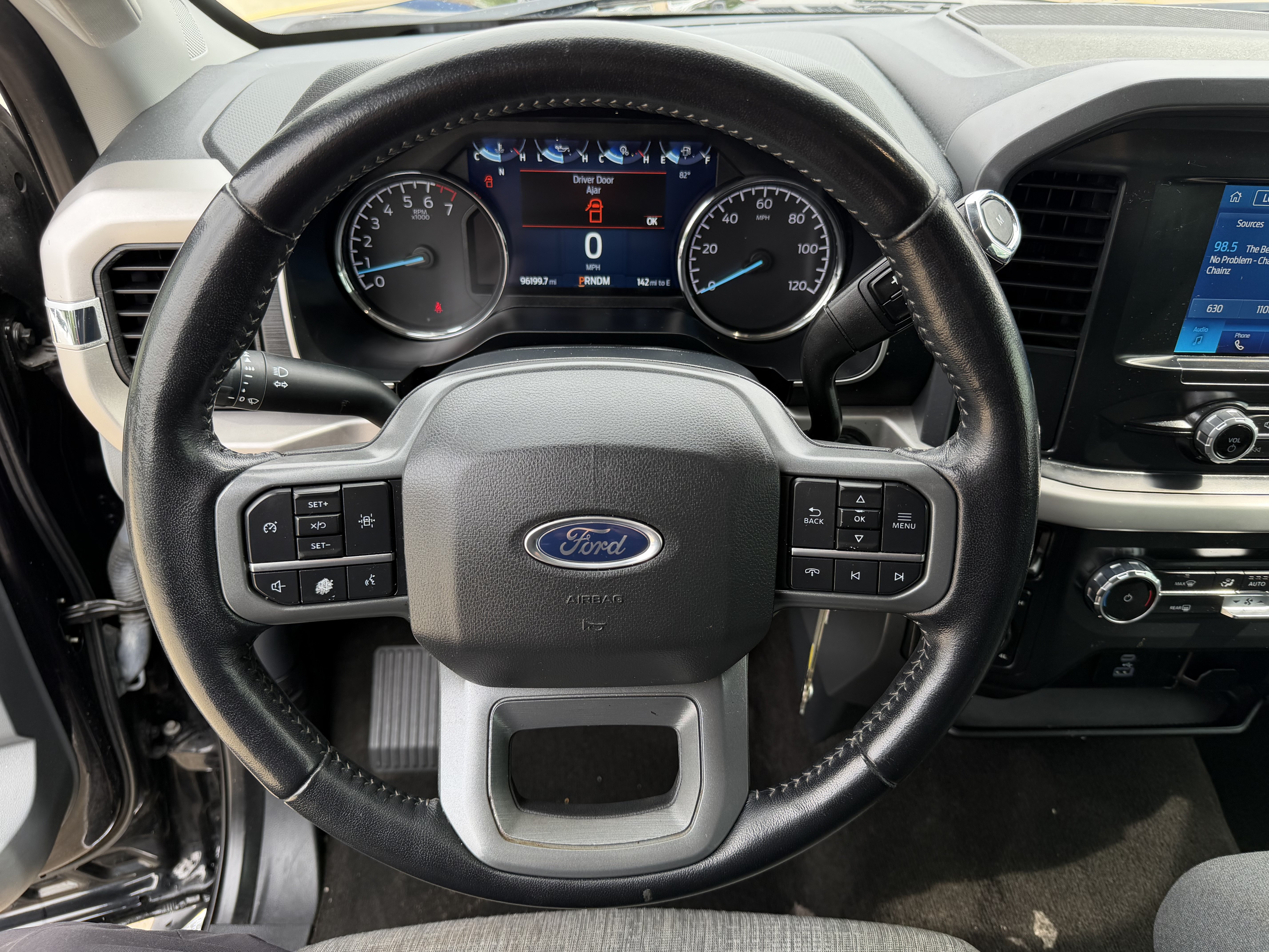 Used 2022 Agate Black Metallic Ford XLT image 20