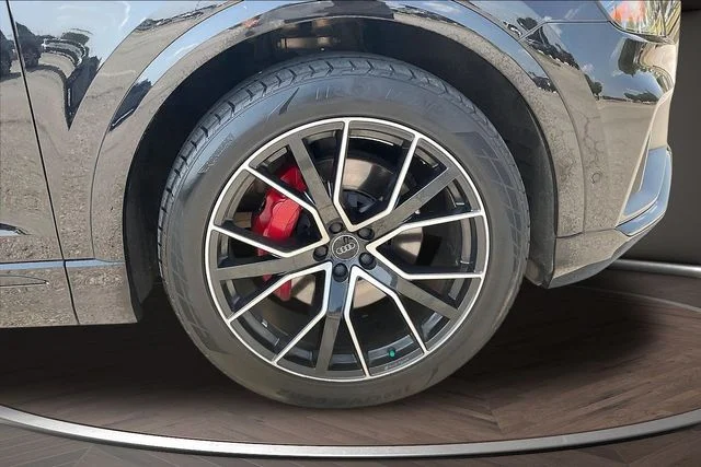 Used 2019  Audi 3.0T Premium Plus image 9