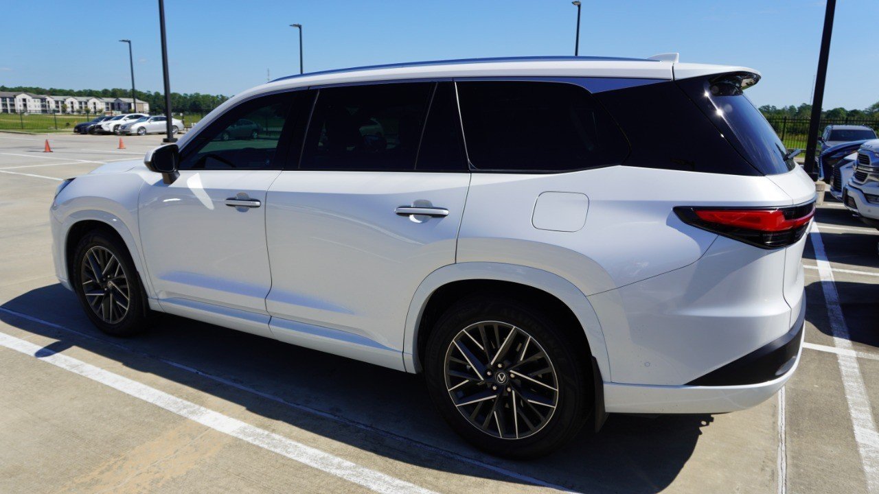 Certified Used 2025 White Lexus TX 350 Luxury image 9