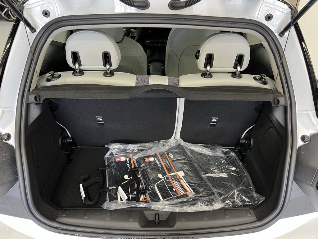 2025 MINI Hardtop 2 Door S - Photo 21