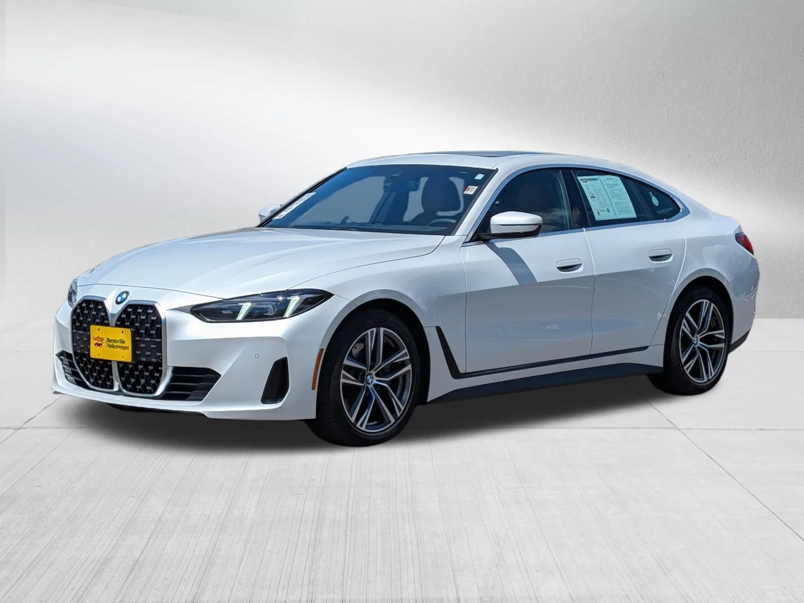 Used 2026 Mineral White Metallic BMW 430i xDrive image 3