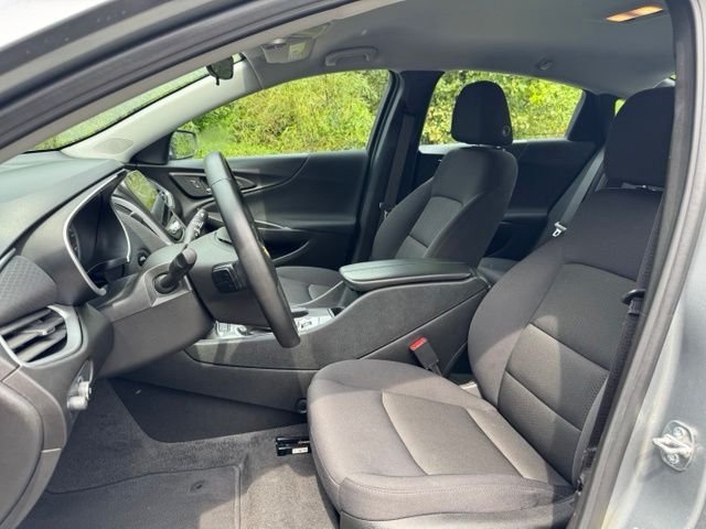 Used 2024 Mineral Gray Metallic Chevrolet LT image 7