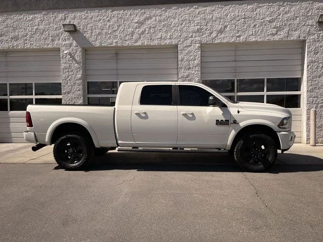 Used 2016 White Ram Laramie image 1