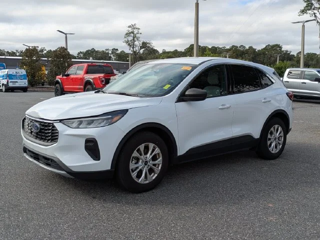 Used 2024 Oxford White Ford Active image 7