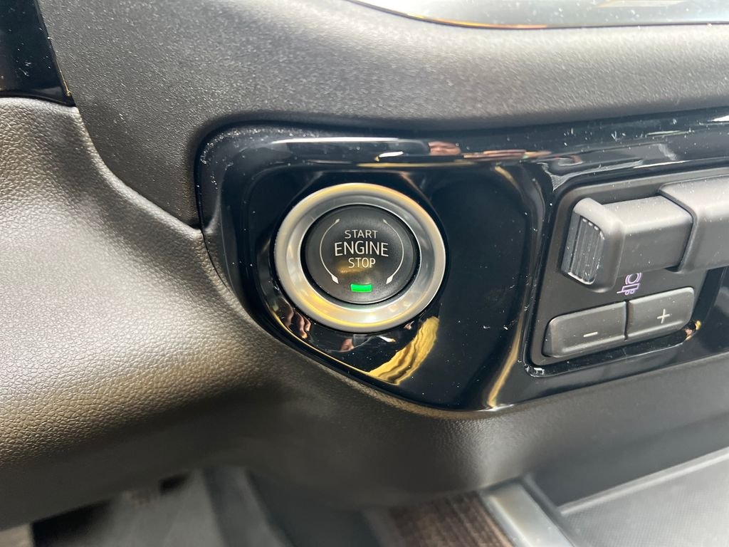 Used 2025 Black Chevrolet RST image 18