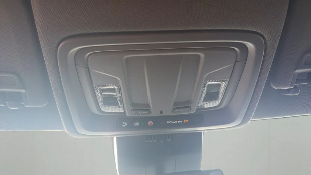 New 2026 Summit White GMC Elevation image 31