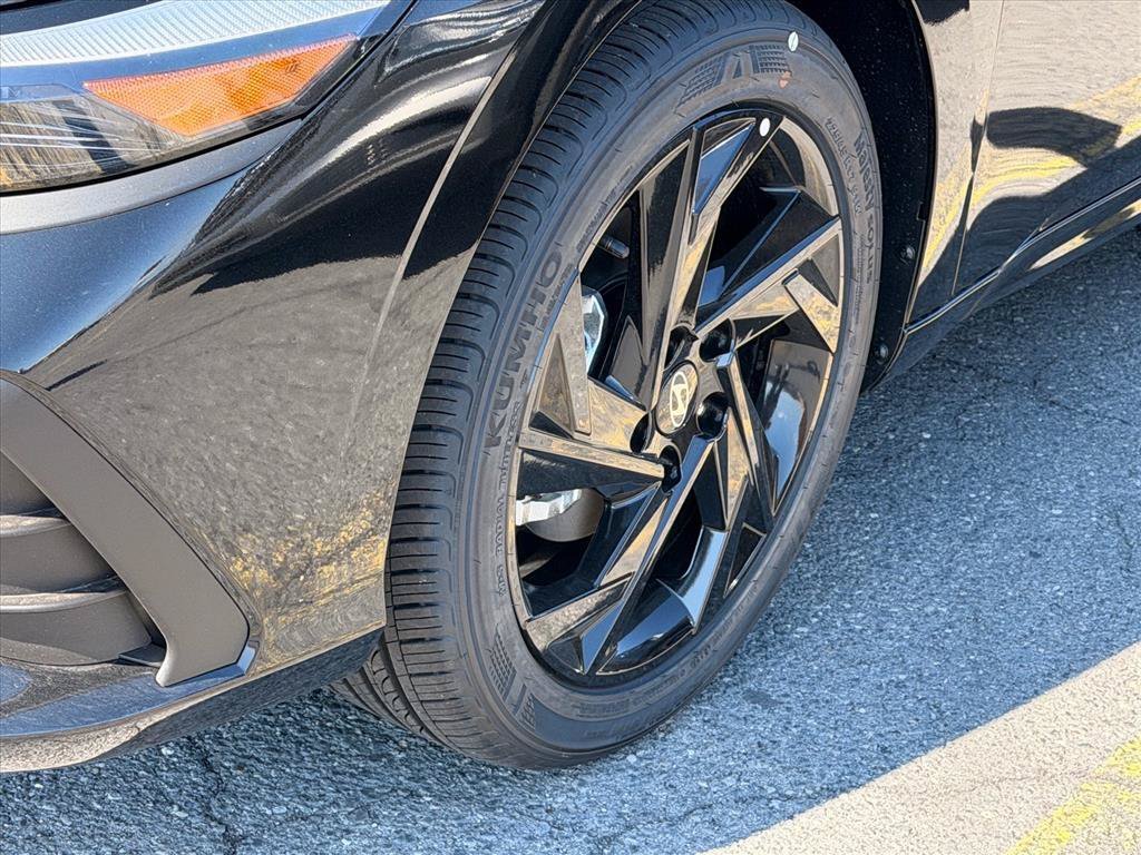 Used 2026 Black Hyundai SEL Sport image 19