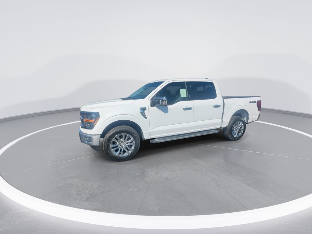 New 2026 Oxford White Ford XLT image 5