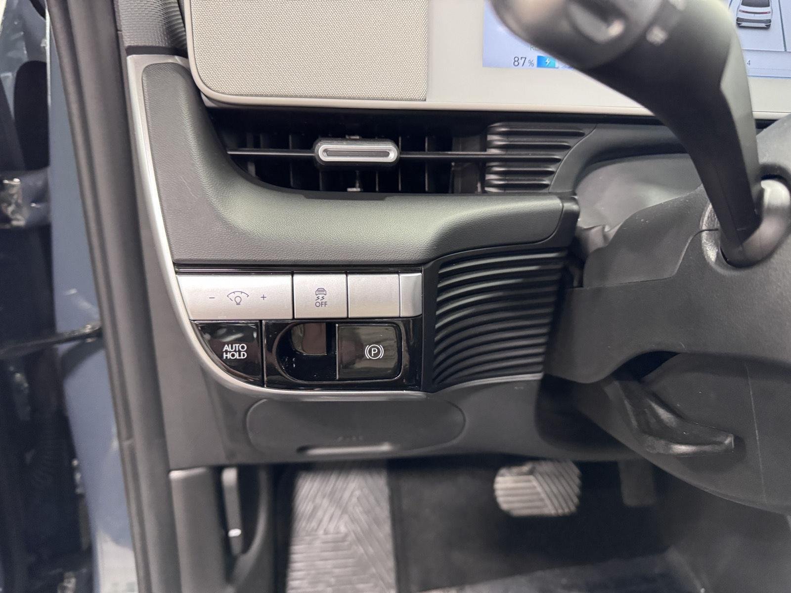 2024 Hyundai IONIQ 5 SE - Photo 32