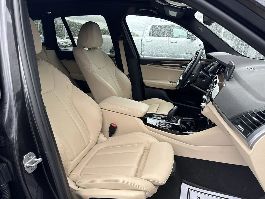 Used 2021 Gray BMW xDrive30i image 25