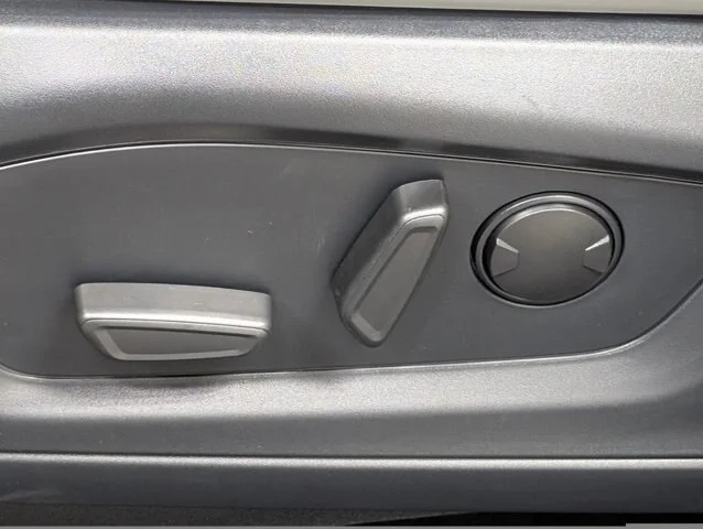 New 2026 Space White Metallic Ford Active image 39