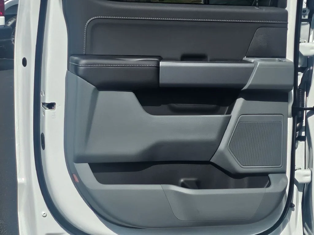New 2026 Oxford White Ford XLT image 33