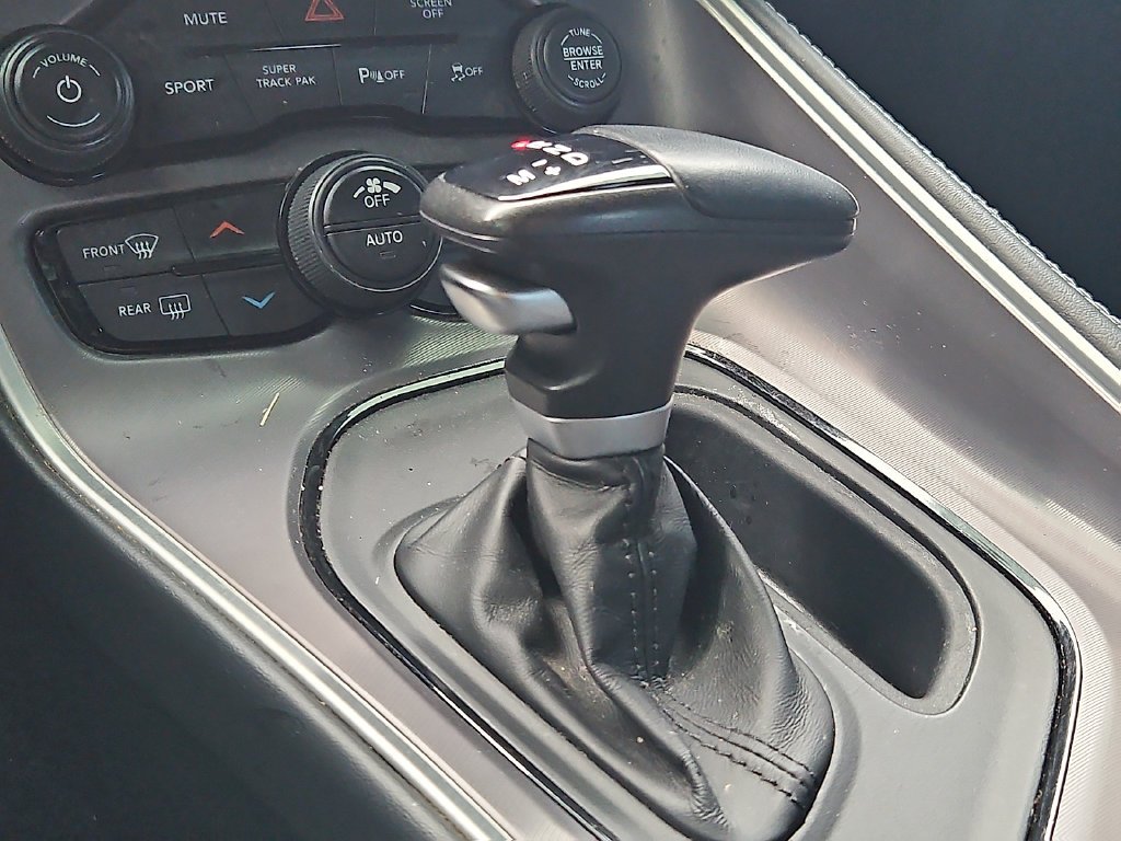 Used 2022 White Dodge R/T image 19