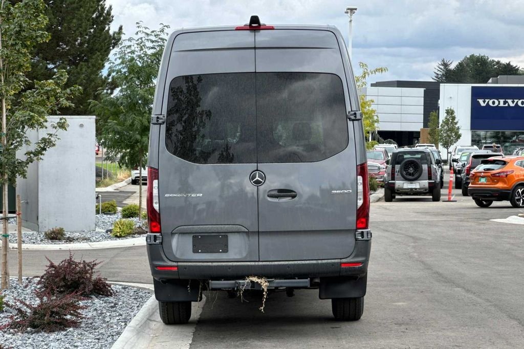 Used 2024 Gray Mercedes-Benz Cargo 170 WB image 4