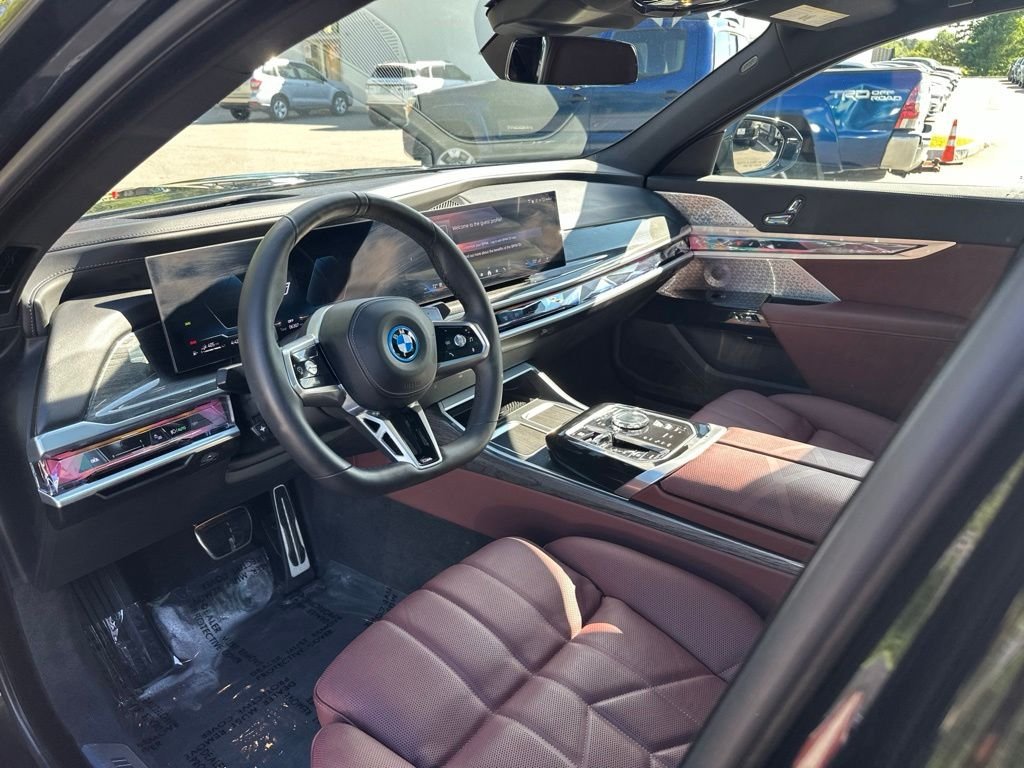 Certified Used 2026 Black Sapphire Metallic BMW 750e xDrive image 11