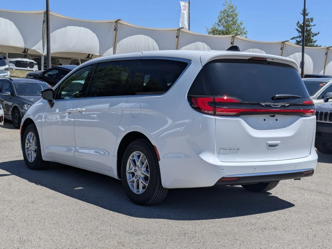 New 2027 White Chrysler Select - - FWD - 8-Passenger Seating - Stow n Go - Remote Start & More! image 6