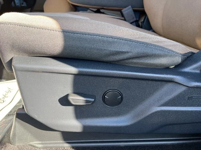 Used 2023 Gray Metallic Ford XLT image 19