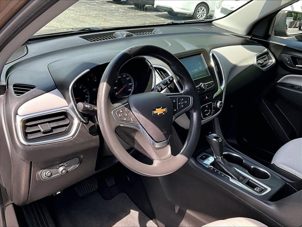 Used 2018 Beige Chevrolet LS image 8
