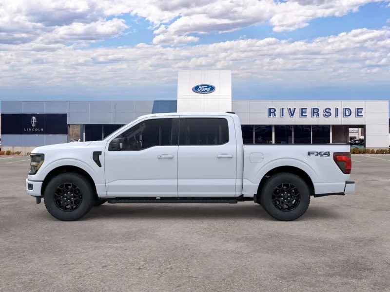 New 2026 Oxford White Ford XLT image 3